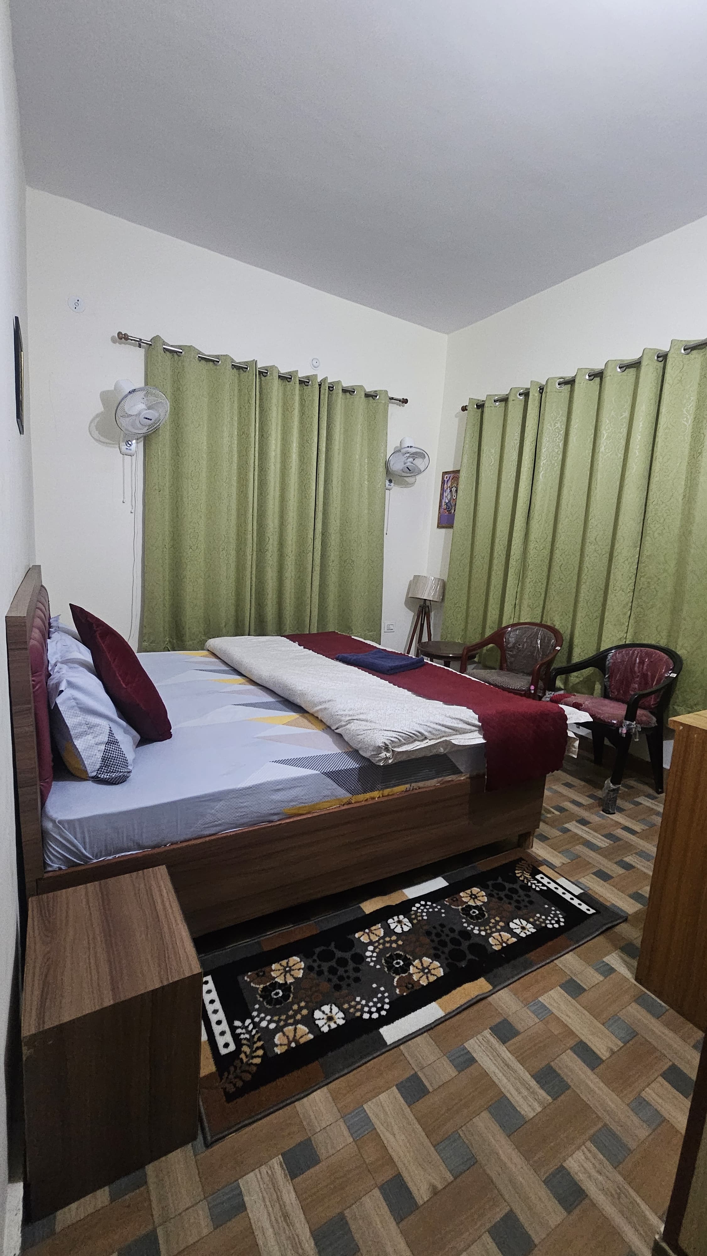 Deluxe Double Bed Room - Image 7