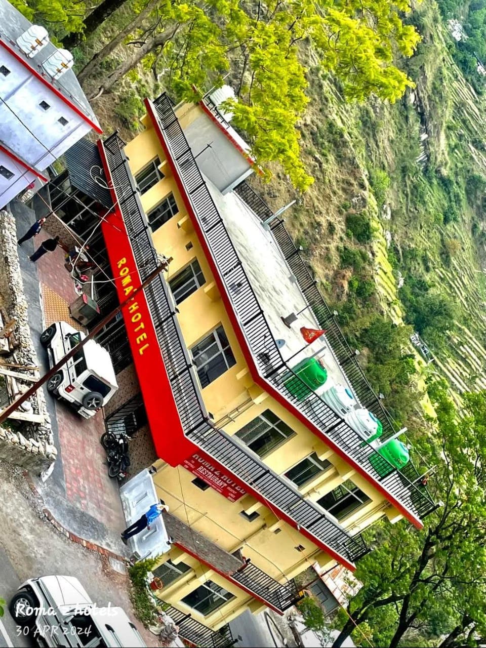 Hotel Roma'z - Premier Hotel in Pipalkoti, Chamoli