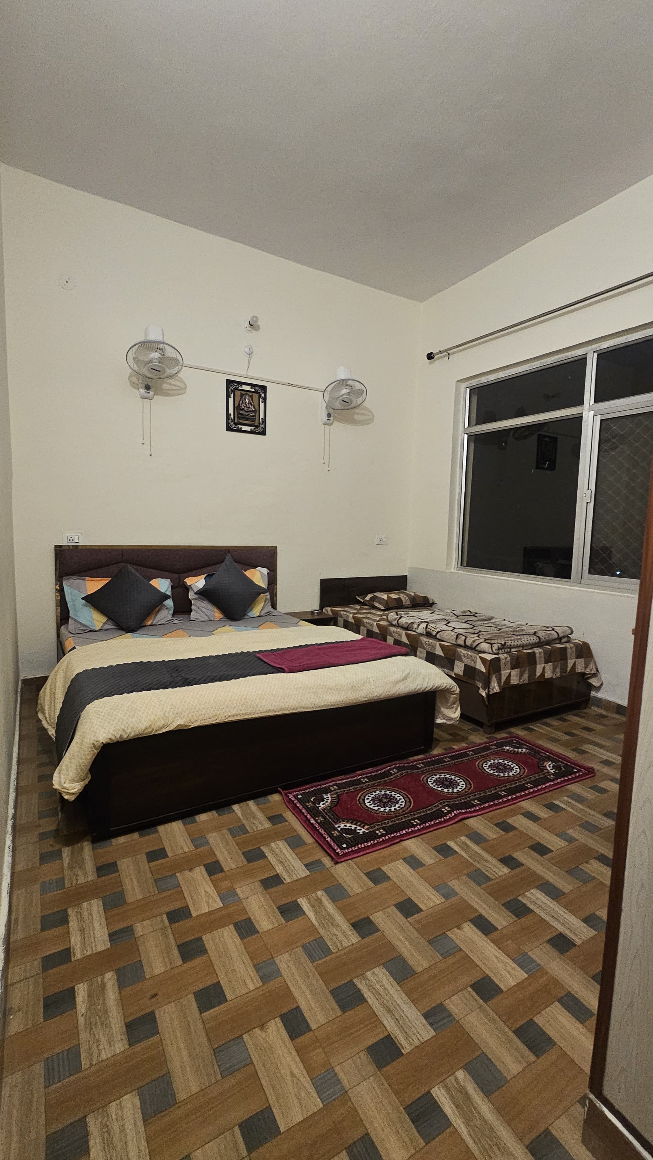 Standard Triple Bed Room